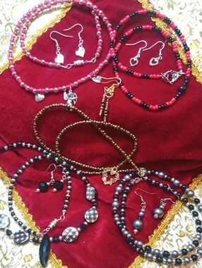 Bundle Of Handcrafted Red Gold & Black Beaded Women's Jewelry Sets - Hearts